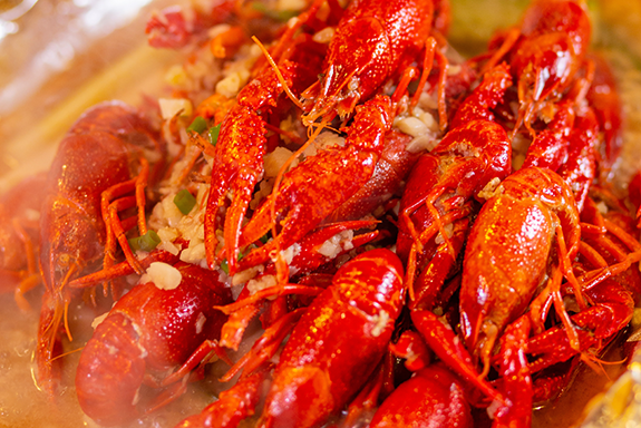 夏天的夜宵里有沒有一晚是屬于小龍蝦加冰凍啤酒的呢？