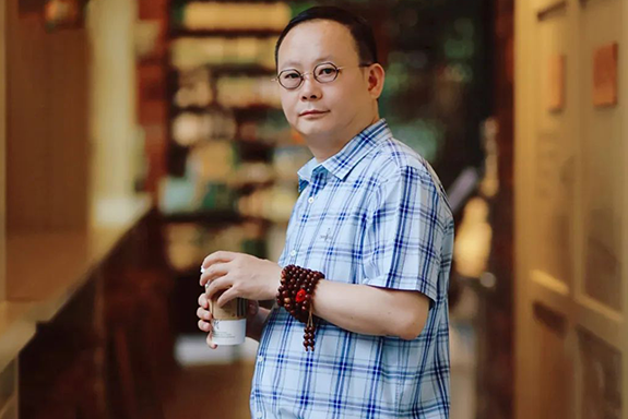 金宮，金宮雞精，金宮味精，金宮火鍋底料，金宮香腸臘肉調(diào)料，金宮小龍蝦調(diào)料，金宮魚(yú)調(diào)料，金宮調(diào)料定制，金宮調(diào)味品定制